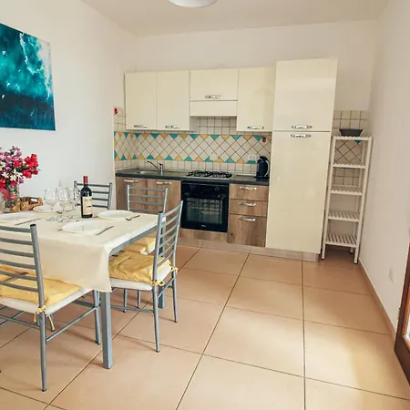 Castello Apartment *
